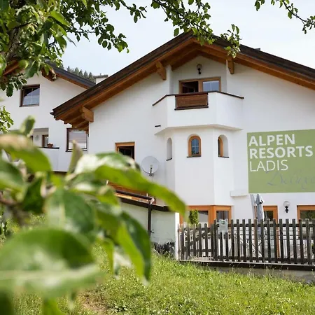 Alpensonne Anna-Lena Inklusive Super Sommer Card Holiday home